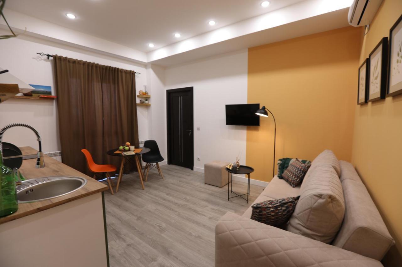 Hotelise I Tulip Apartment Ереван Экстерьер фото