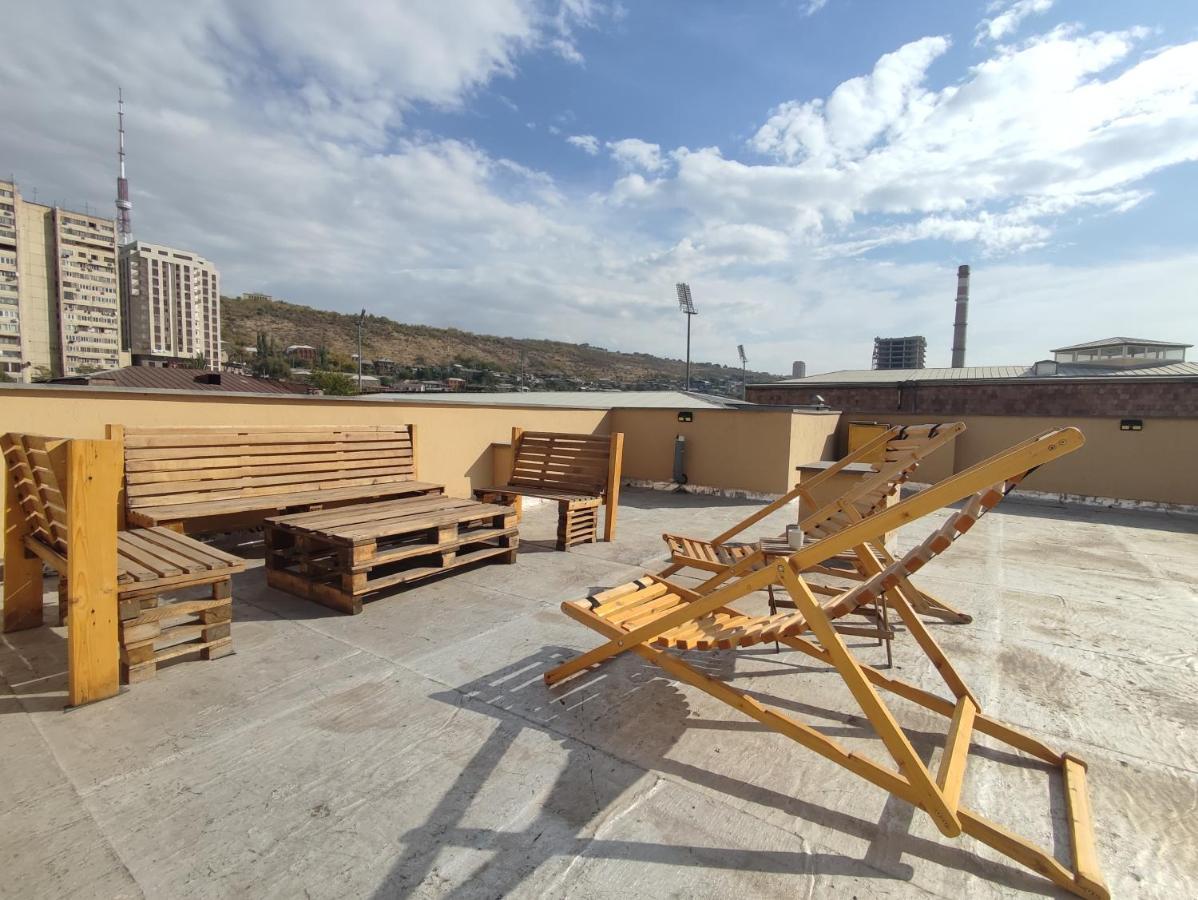 Hotelise I Tulip Apartment Ереван Экстерьер фото